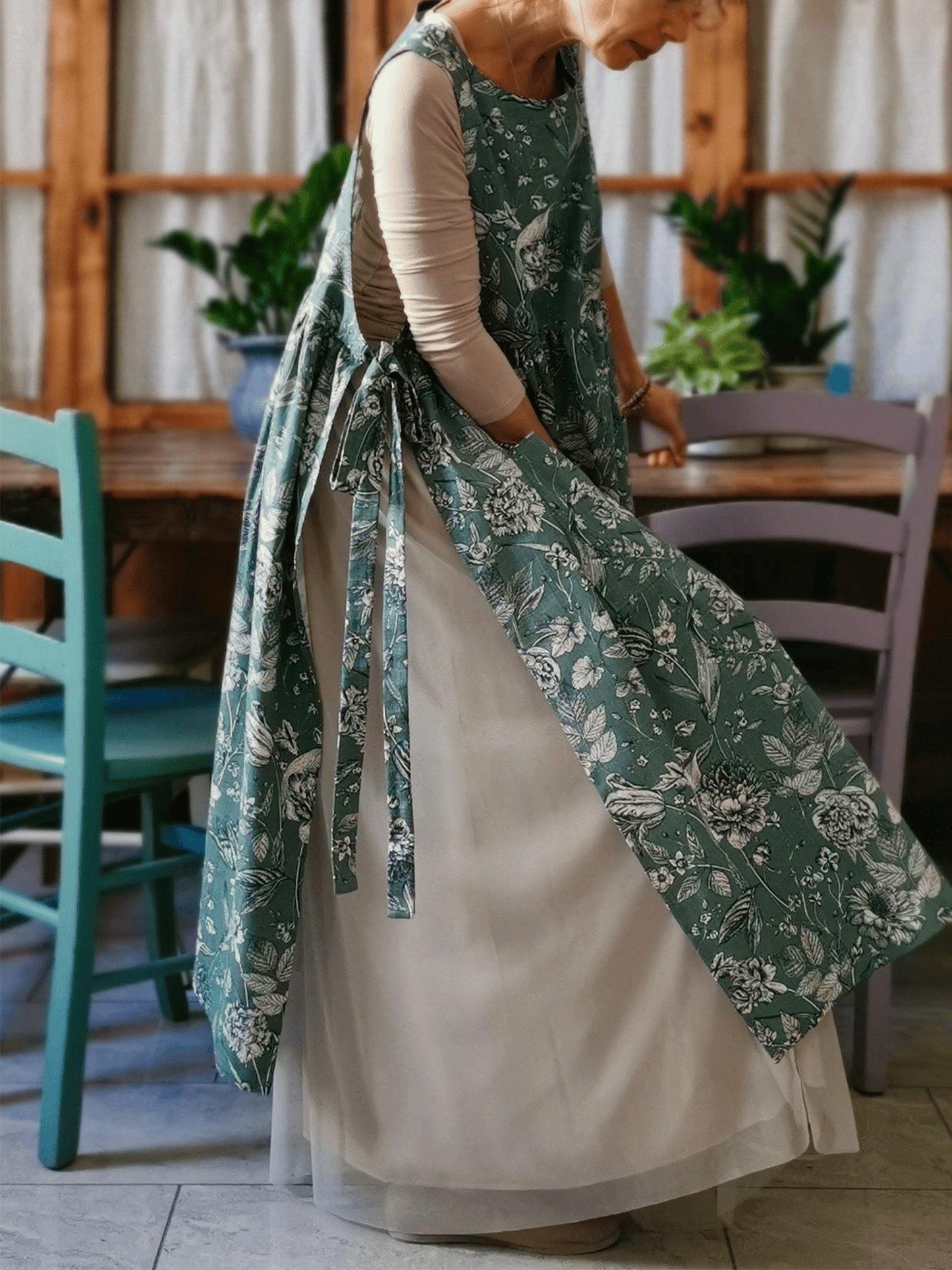 Vintage Grey Green Floral Print Long Apron with Pockets