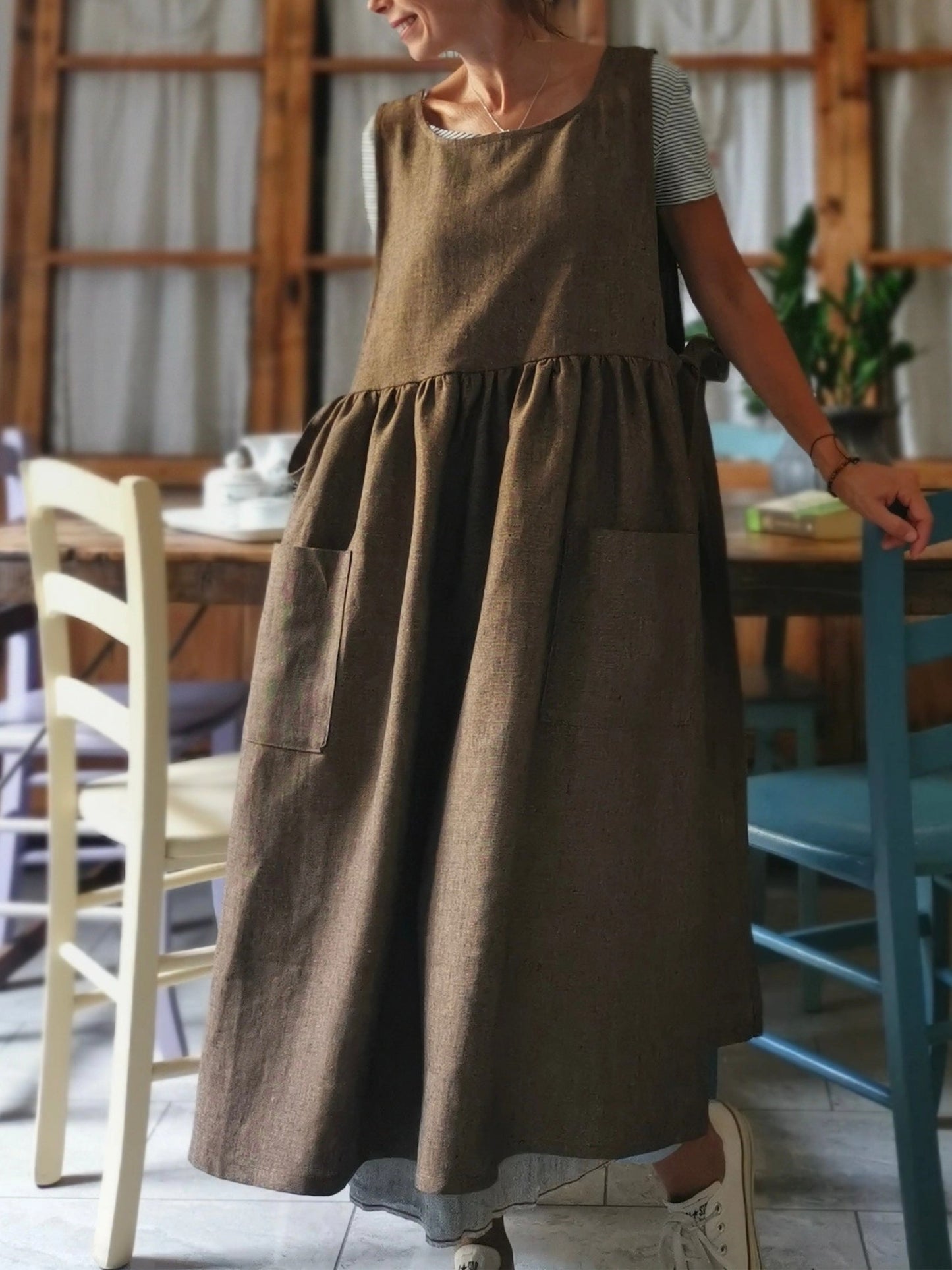 Rust-Colored Women's Apron
