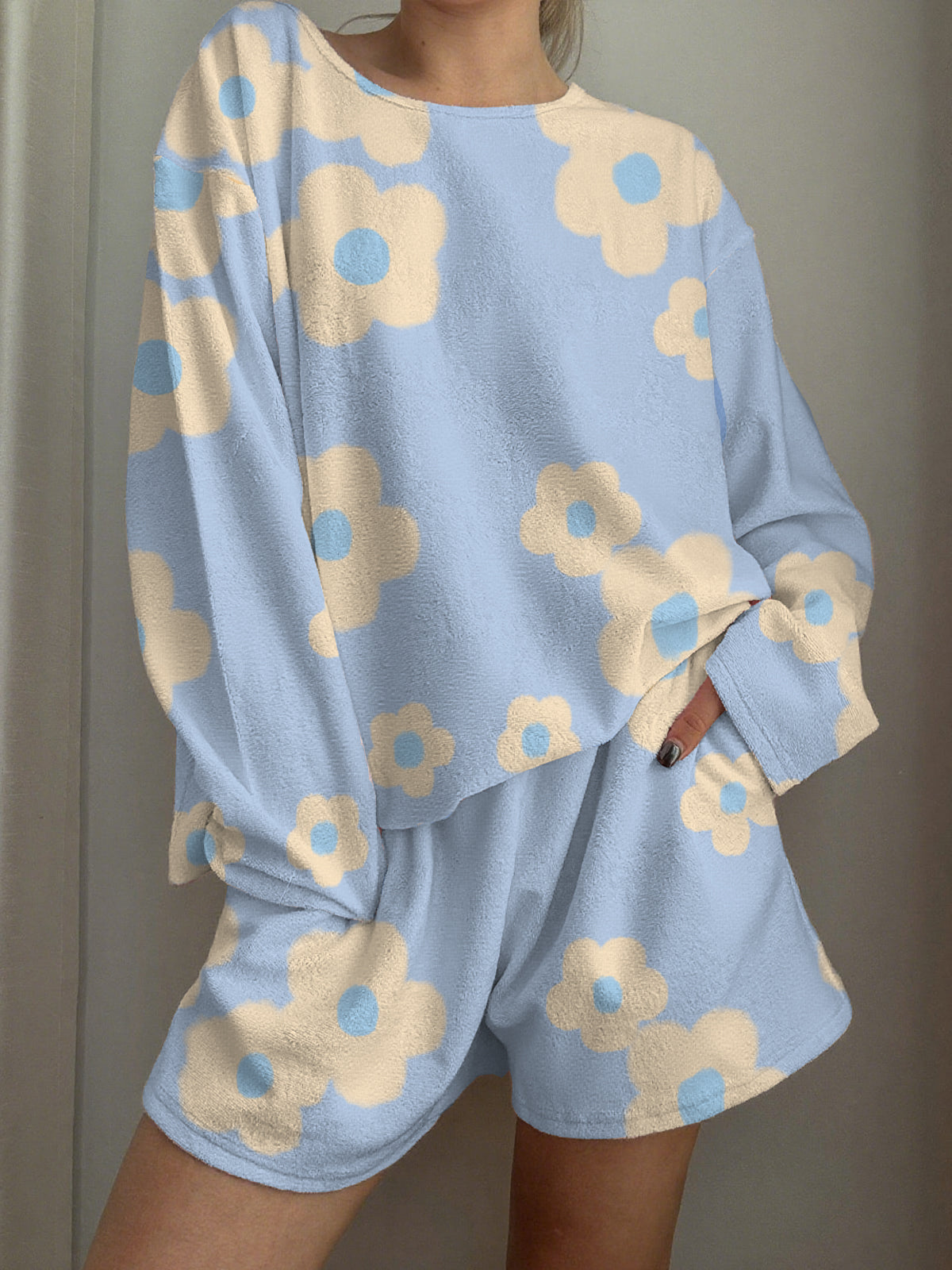Blue Flowers Printed Long-Sleeved Shorts Loungewear Set