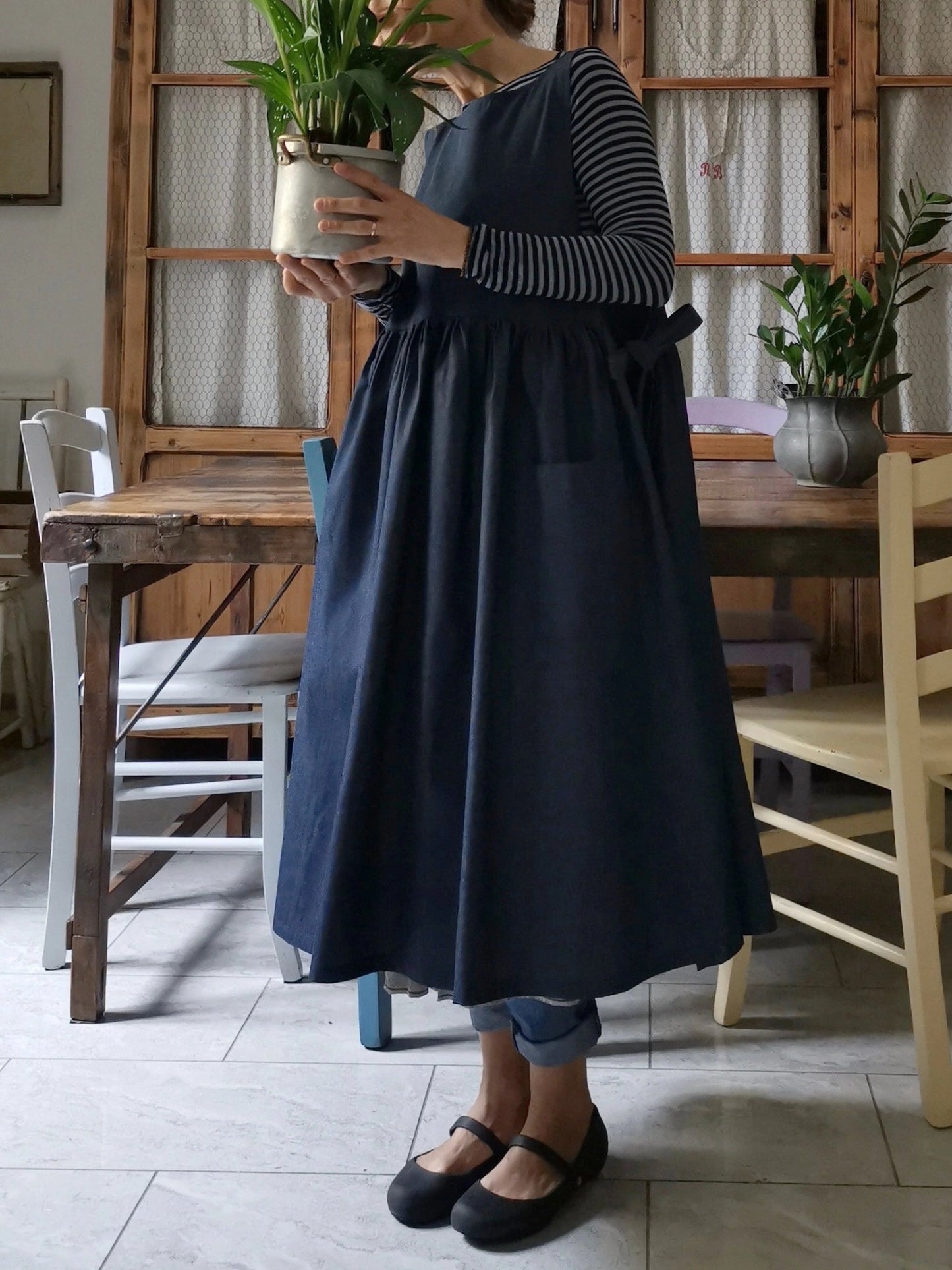 The Dark Blue Cotton & Linen Kitchen Apron
