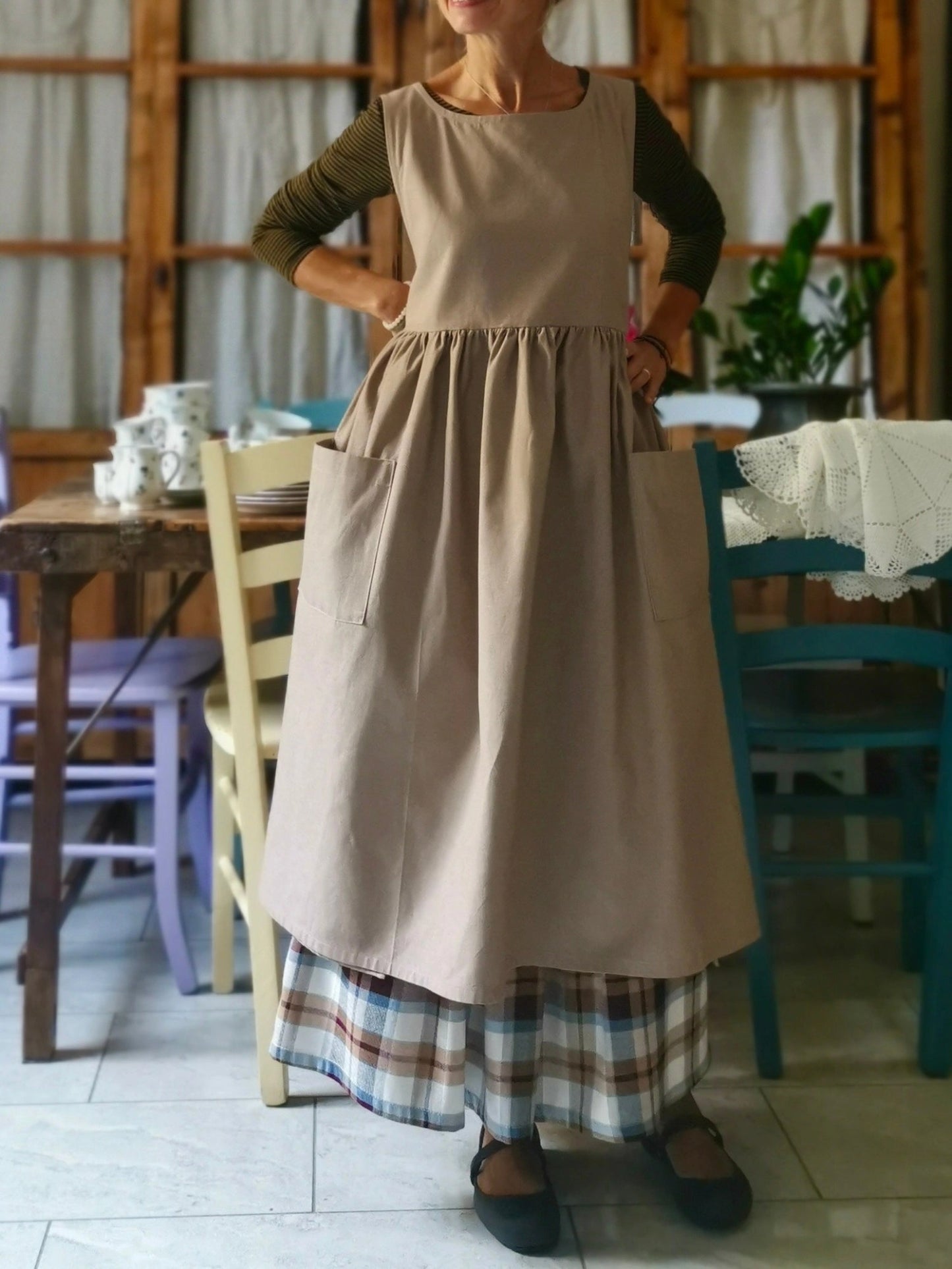 Dove-Grey Women's Apron with Cream Laces