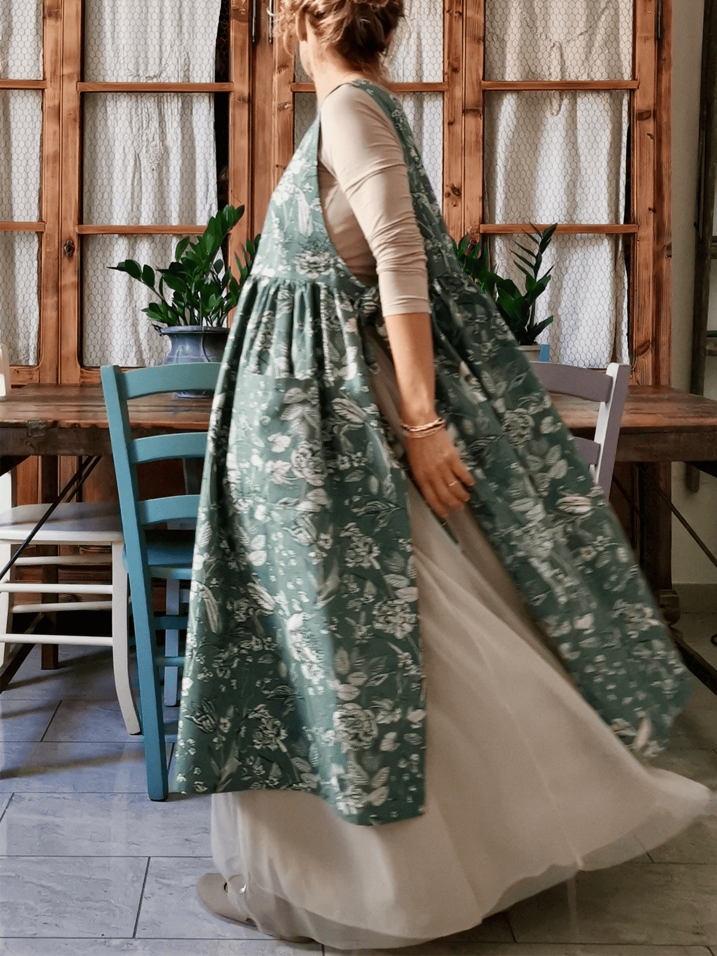 Vintage Grey Green Floral Print Long Apron with Pockets