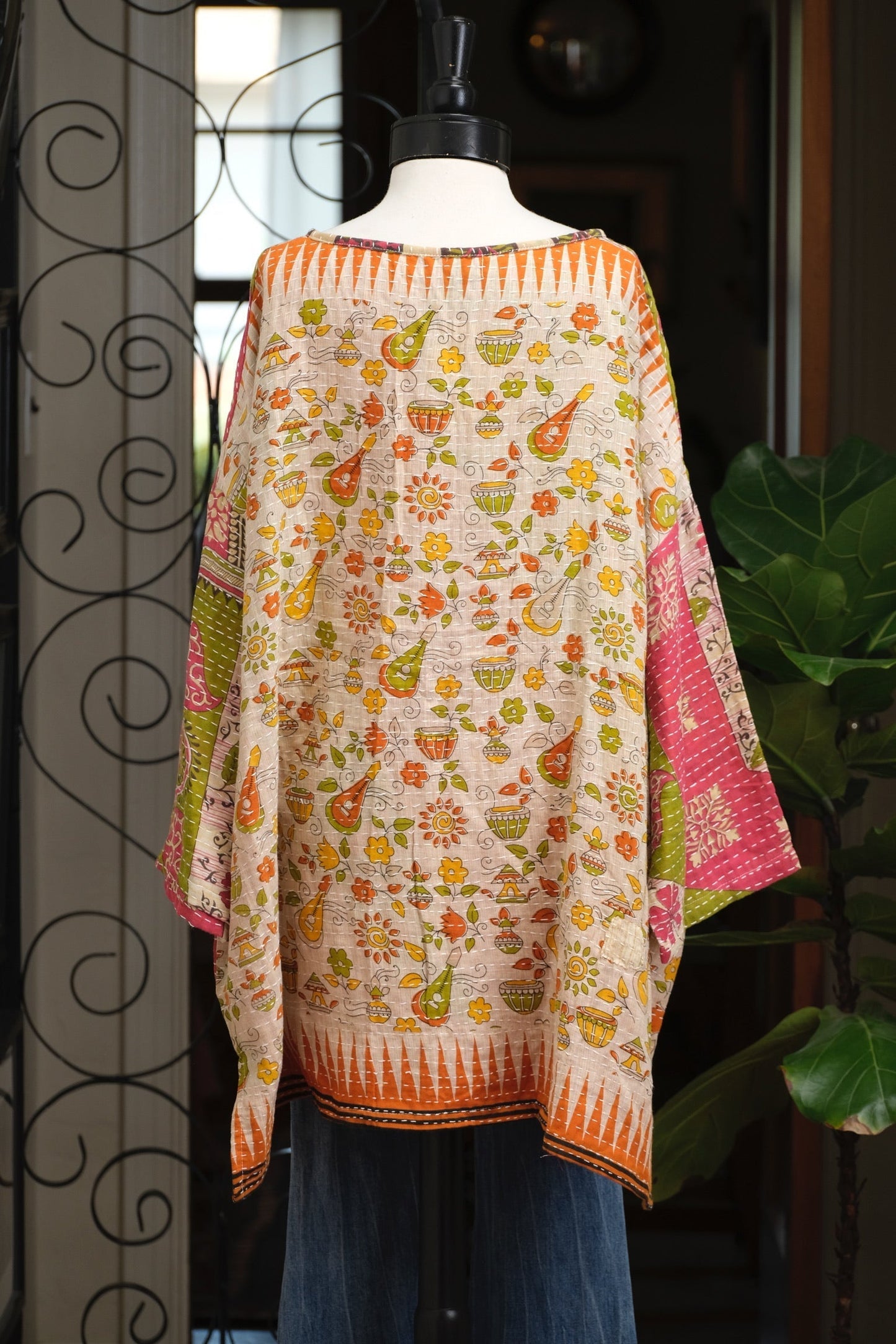 Kantha Pullover in Geranium Path