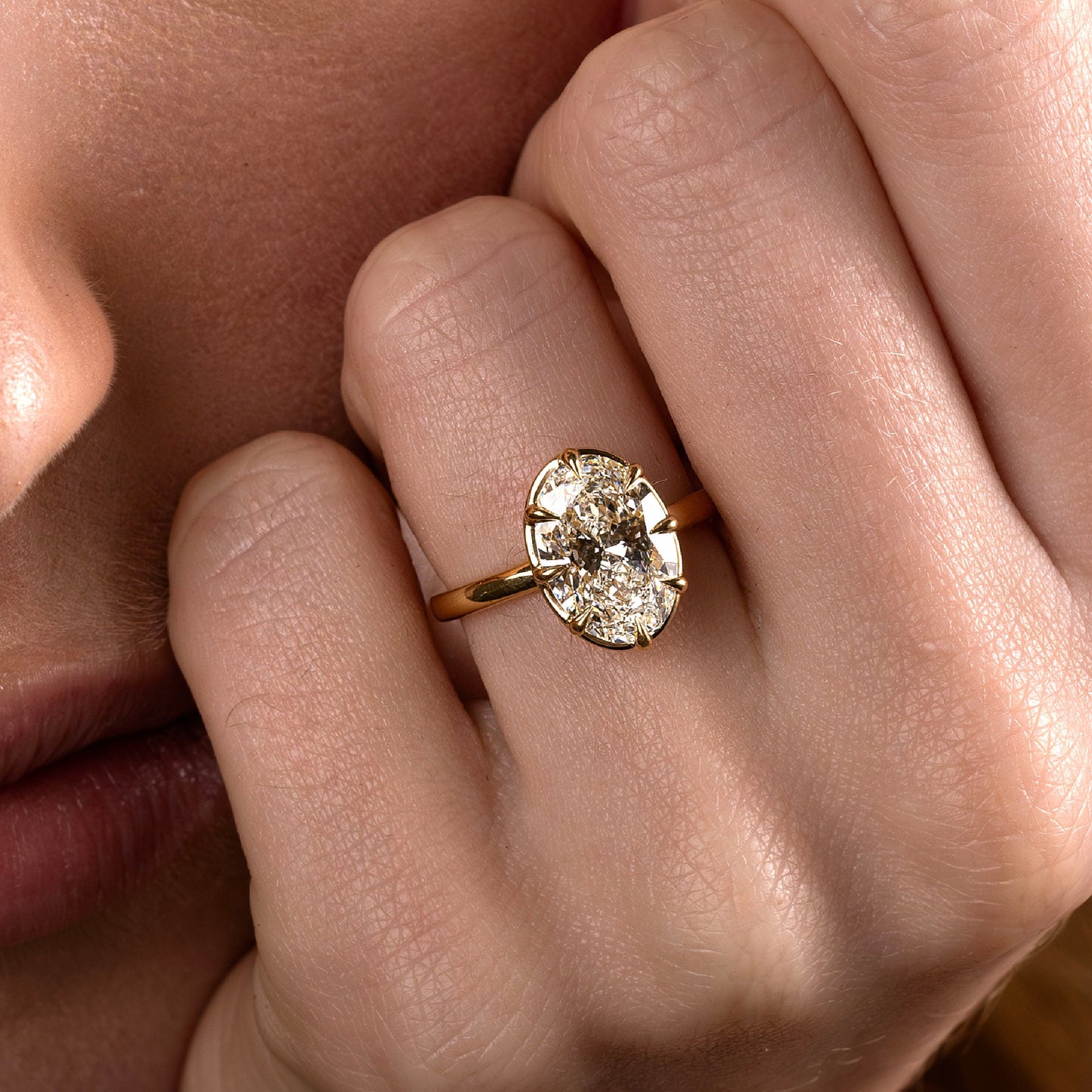 Oval Georgian Solitaire