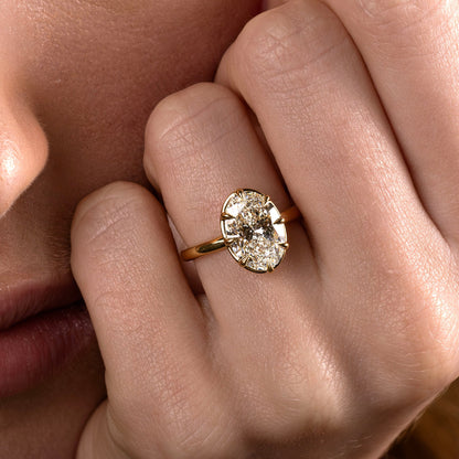 Oval Georgian Solitaire