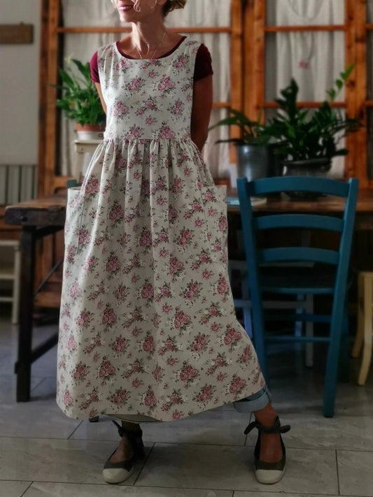 Cotton Apron with Roses and White Flowers