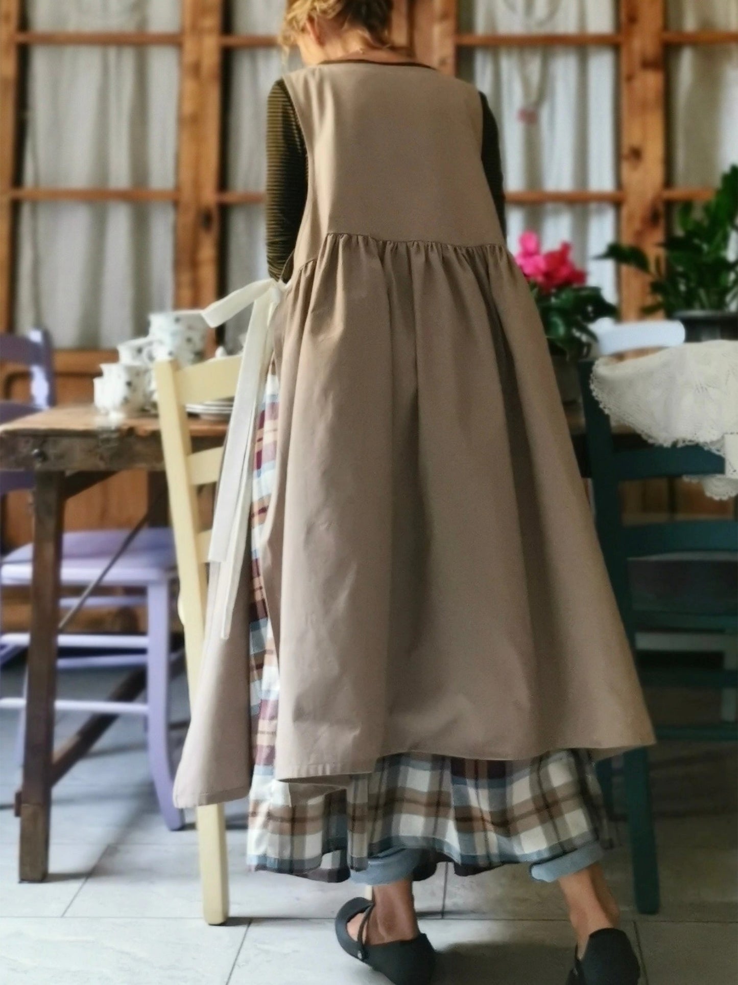 Dove-Grey Women's Apron with Cream Laces