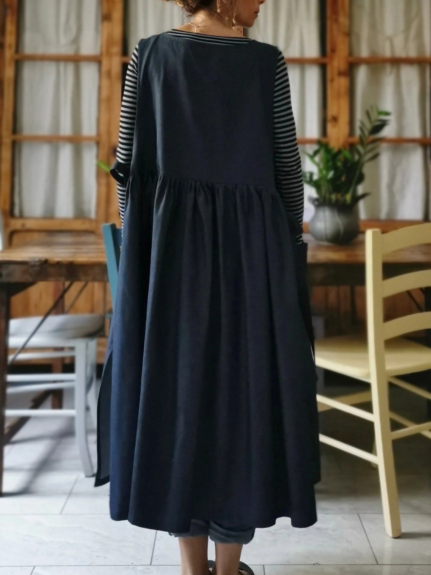 The Dark Blue Cotton & Linen Kitchen Apron