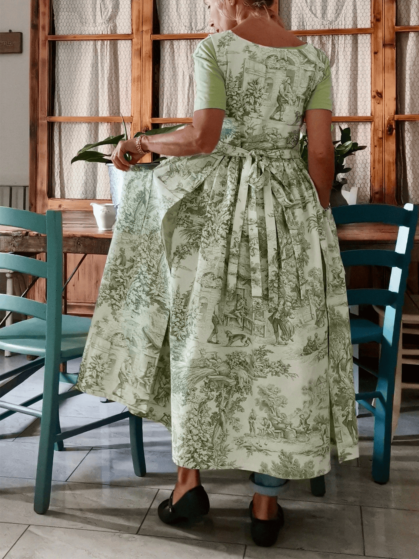 Vintage Green Long Apron