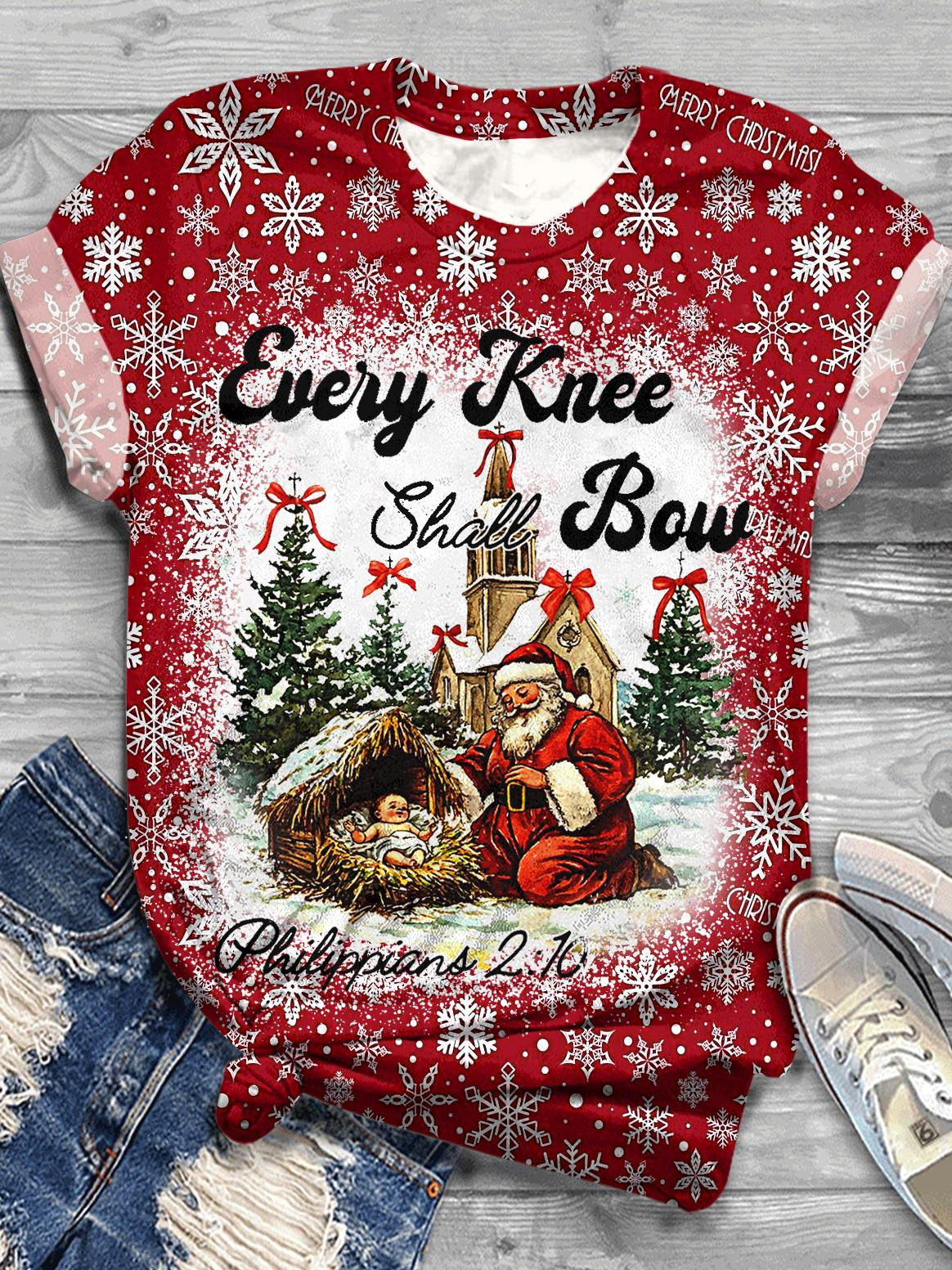 Santa Claus Kneels Down To Worship Jesus printed Crew Neck T-shirt