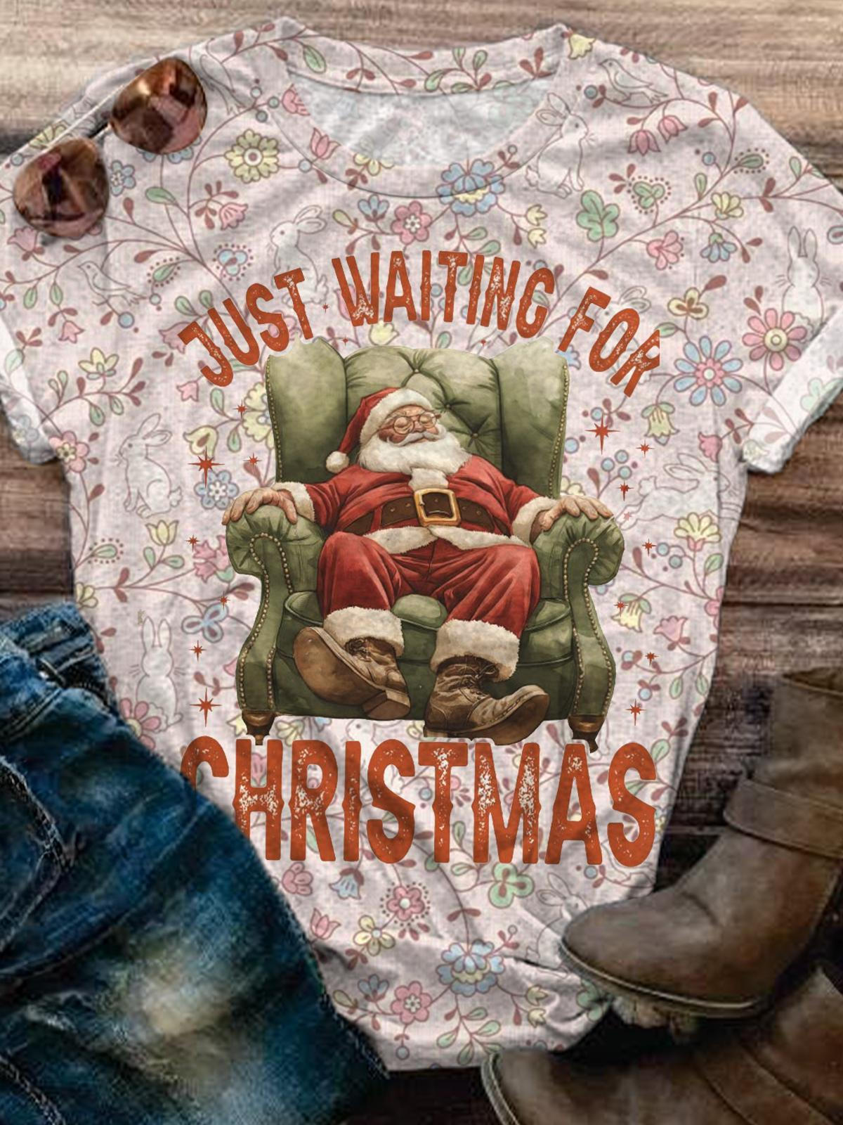 Santa Claus Sitting On Sofa Crew Neck T-shirt