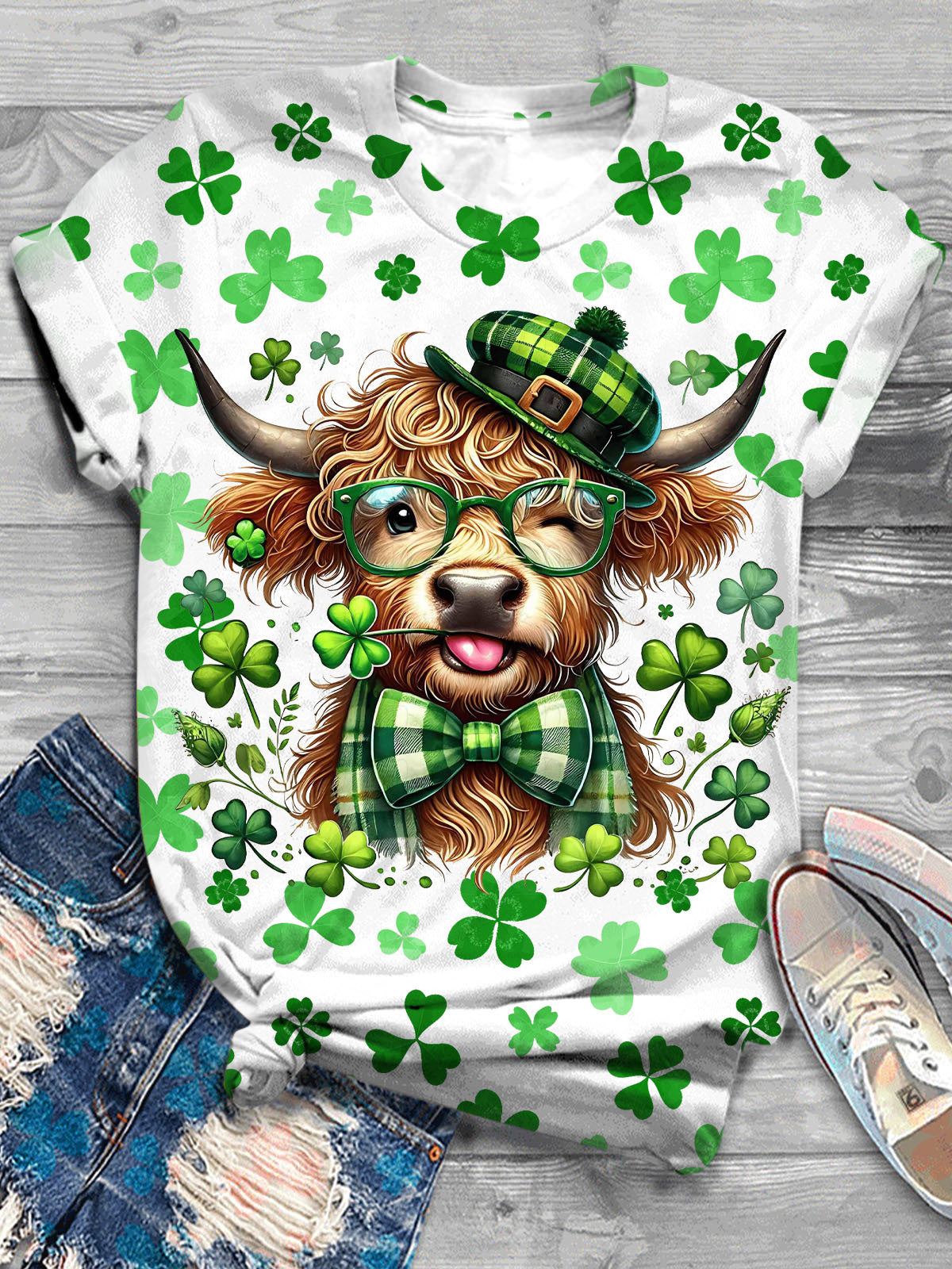 St Patrick's Day Highland Cow Crew Neck T-shirt